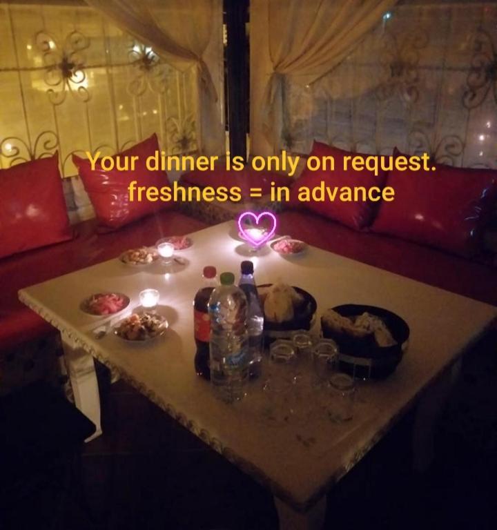 Hotel Lahlou Riad Cafeteria 우즈다 외부 사진